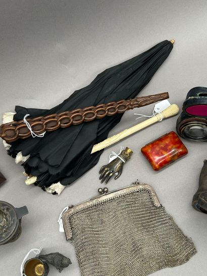 Lot d'objets de charme ou objets de vitrine,...