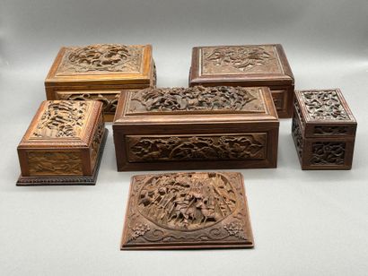 Lot including : 
- An exotic wood blotting...
