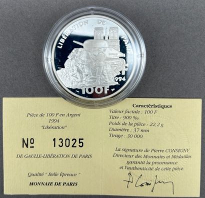 Lot comprenant :
- Une pièce de 100 francs...