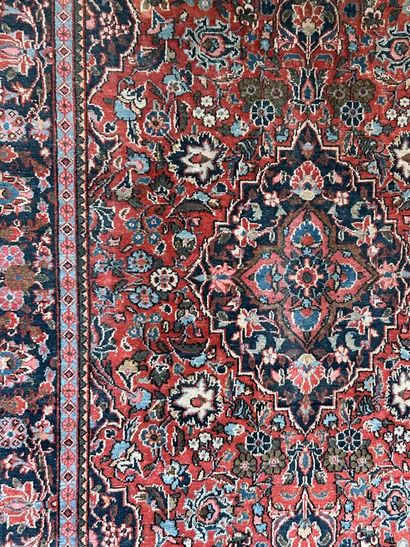 Tapis rectangulaire en laine à motifs de...
