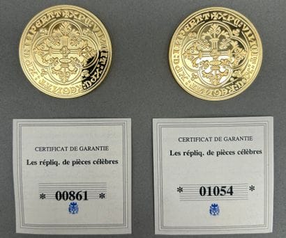 Lot comprenant : 
- Une pièce de 50 centimes...