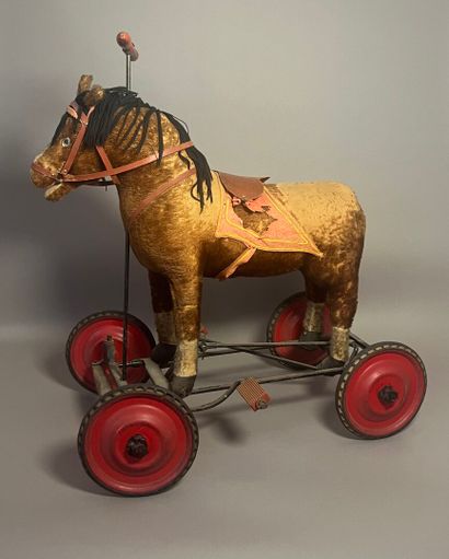 PINTEL Frères
Cheval à pédales dit 