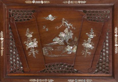 Set comprising: 
- Reunion of 3 exotic wood...