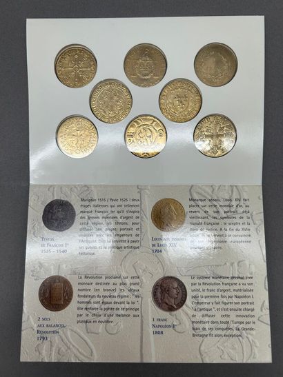 Lot comprenant : 
- Une pièce de 50 centimes...