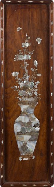 Set comprising: 
- Reunion of 3 exotic wood...