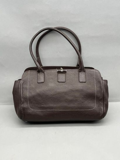 LANCEL PARIS. Sac avec bandoulière en cuir...