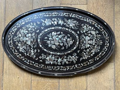 Oval tray in exotic wood, decorated with...
