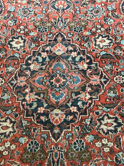 Tapis rectangulaire en laine à motifs de...