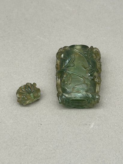 Tabatière en aventurine à décor sculpté en...