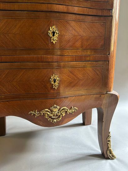 Secrétaire en armoire en placage de bois...