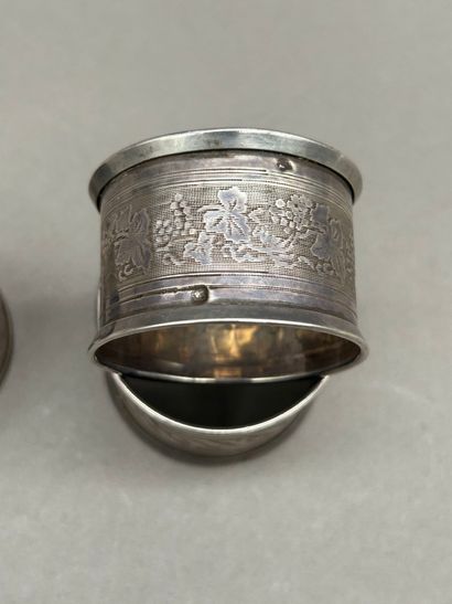 Lot de 3 ronds de serviette en argent 950...