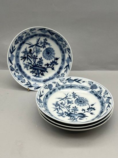 MEISSEN
Suite de 4 assiettes creuses circulaires...