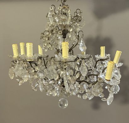 Lustre à 10 bras de lumière en métal doré...