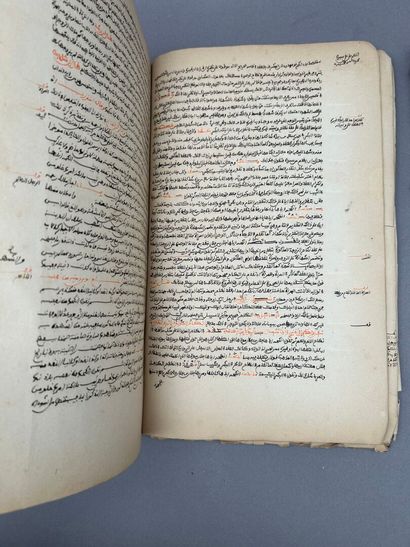Ouvrage juridique manuscrit rédigé en langue...