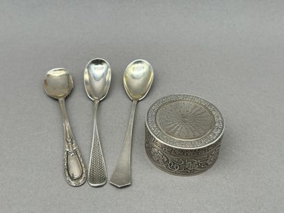 Lot comprenant: 
- Lot en argent 925 °/°°...