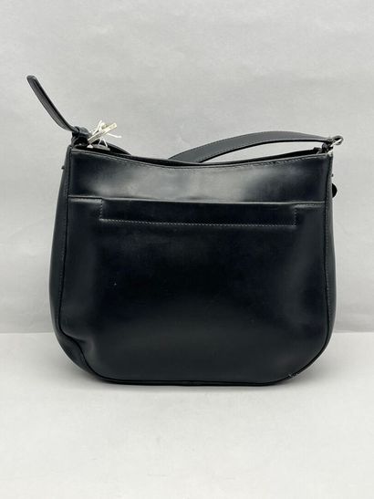 LANCEL PARIS. Sac avec bandoulière en cuir...