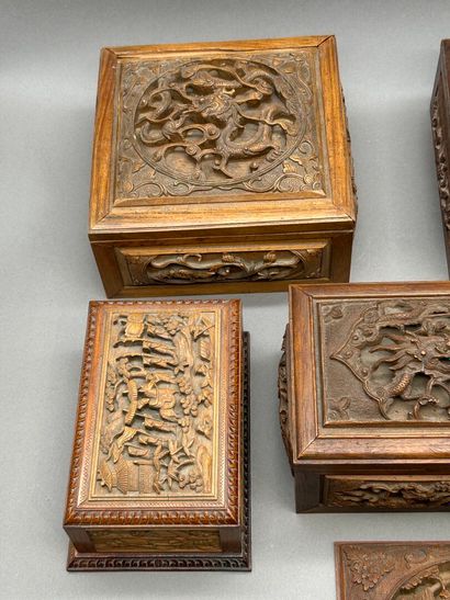 Lot including : 
- An exotic wood blotting...