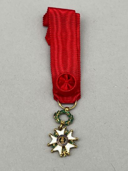 Petite étoile de l'Ordre de la Légion d'honneur...