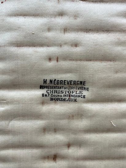 Réunion de couverts en métal argenté ou en...