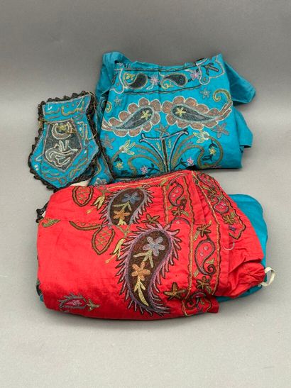Deux costumes pour jeune-fille, Turquie,...