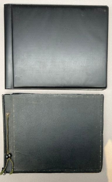 Réunion de deux classeurs de billets de banque...