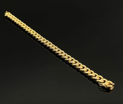 Bracelet en or jaune 18K (750°/°°), à mailles...