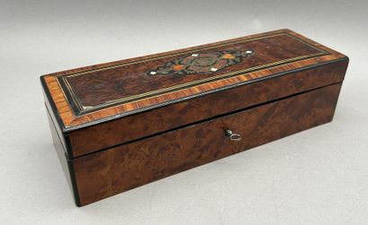 Lot d'objets de charme ou objets de vitrine,...