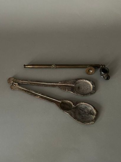 Lot including:
- A stoneware Buddha head,...