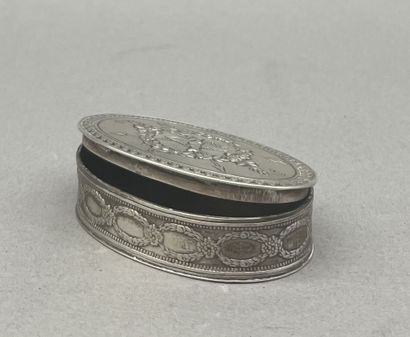 Lot d'objets de curiosité et nécessaire d'une...