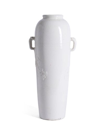 Grand vase en porcelaine blanc de Chine dite...