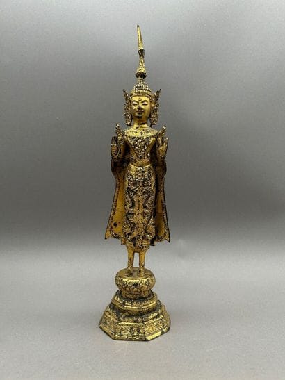 Lot including: 
- Adorned Buddha, gilded...