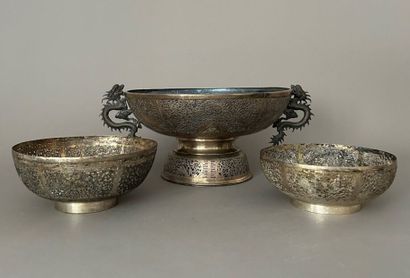 Important 800°/°° silver bowl with openwork...