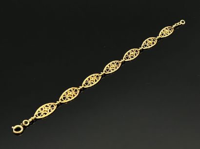 Bracelet en or jaune 18 K (750°/°°), à mailles...