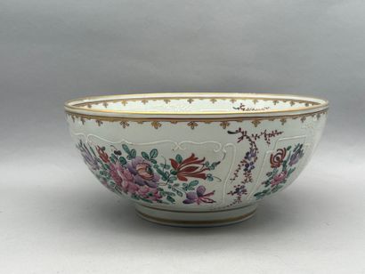 SAMSON.
Grand bol en porcelaine émaillée...