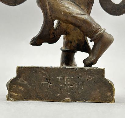 Lot including: 
- Gilded bronze statuette...