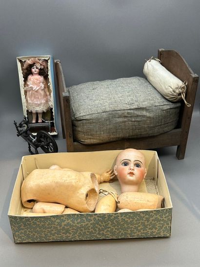 Lot comprenant :
- MIGNONNETTE, S.F.B.J....