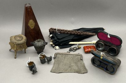 Lot d'objets de charme ou objets de vitrine,...