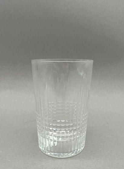 Lot comprenant: 
- BACCARAT, 6 verres à orangeade...