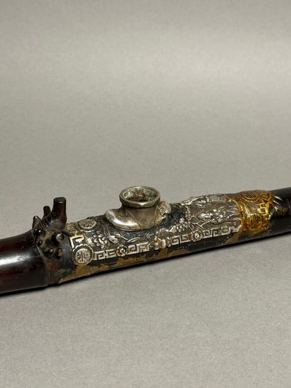 Bamboo opium pipe, horn tips, 800°/°°° silver...
