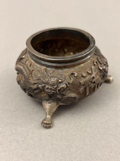 Réunion d'objets en argent 800°/°° comprenant:...