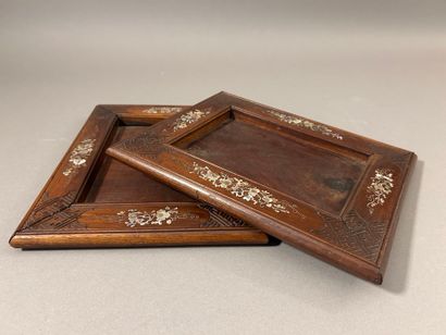 Reunion of two rectangular frames in exotic...