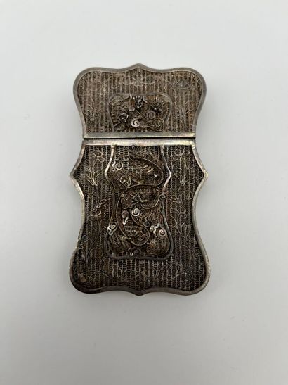 Ensemble d'objets en argent 800°/°° comprenant:

-...