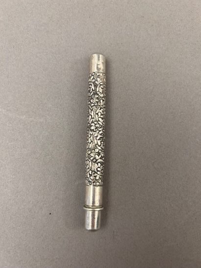 Ensemble en argent 800°/°° comprenant: 
-...