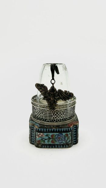 Opium lamp in baitong (paktong) and cloisonné...
