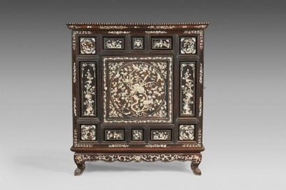 Ancestral altar in exotic wood with mother-of-pearl...