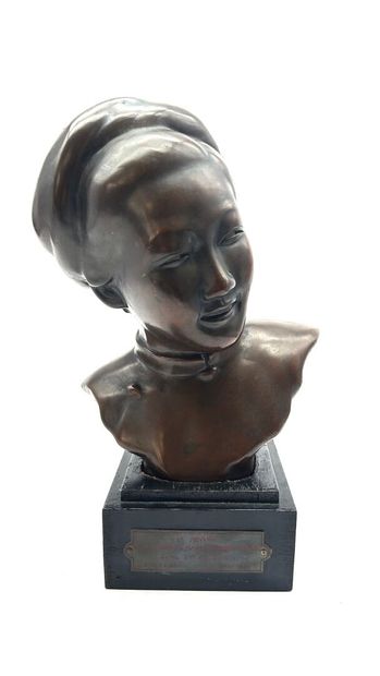 GIA-DINH SCHOOL OF APPLIED ARTS.
Bust of...