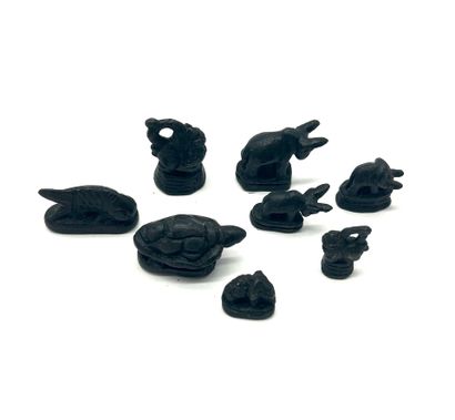 Lot of eight assorted opium weights (roosters,...