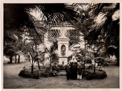1930-1940. 
PHOTO-CINEMATOGRAPHIC SERVICE.
Interesting...