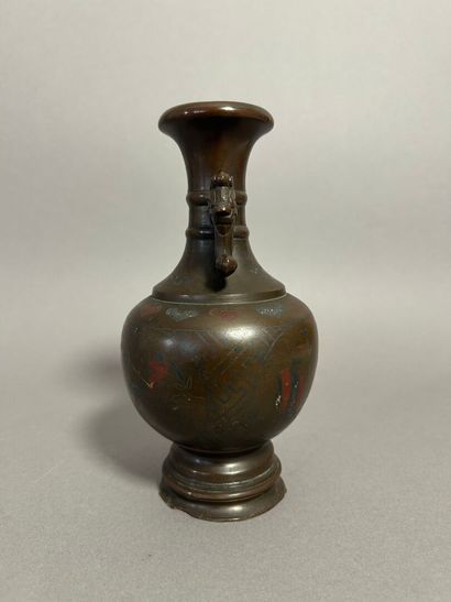 Small baluster-shaped vase in bronze with...
