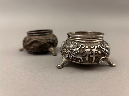 Réunion d'objets en argent 800°/°° comprenant:...